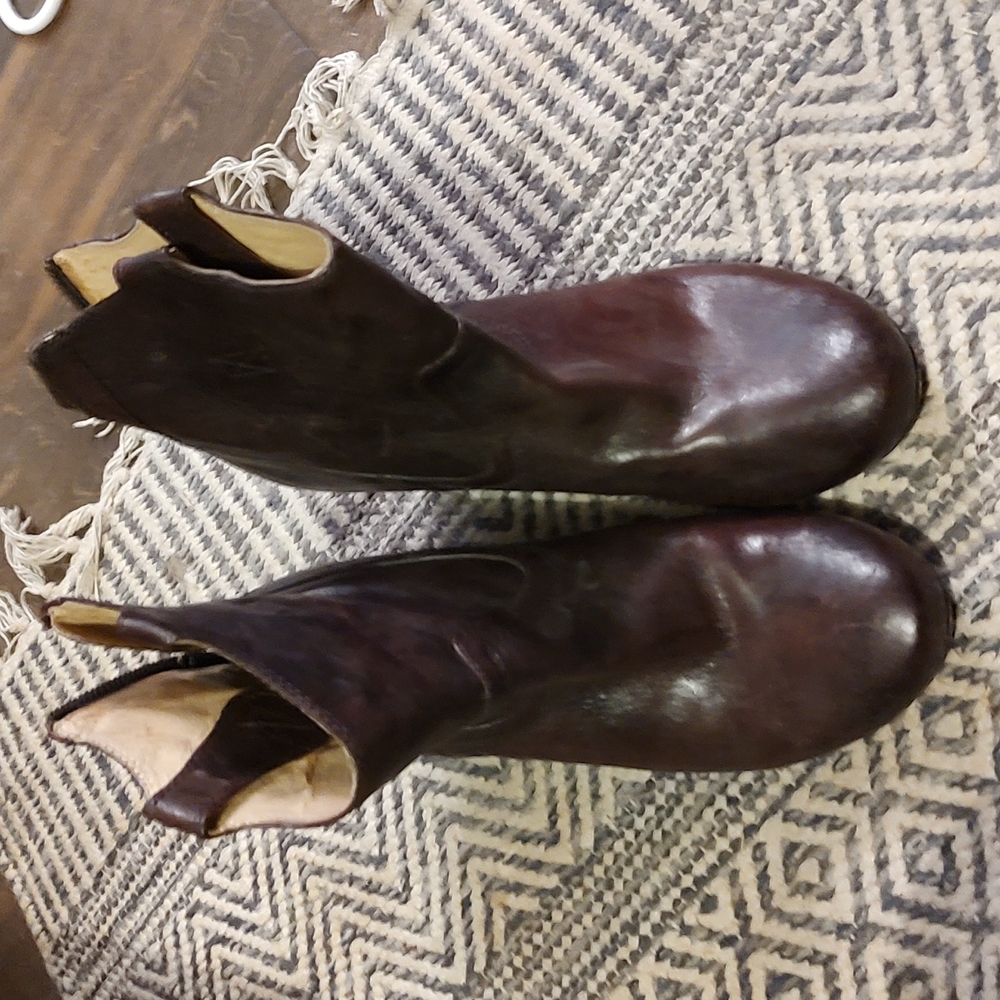 Frye wedge ankle boots size 8.5